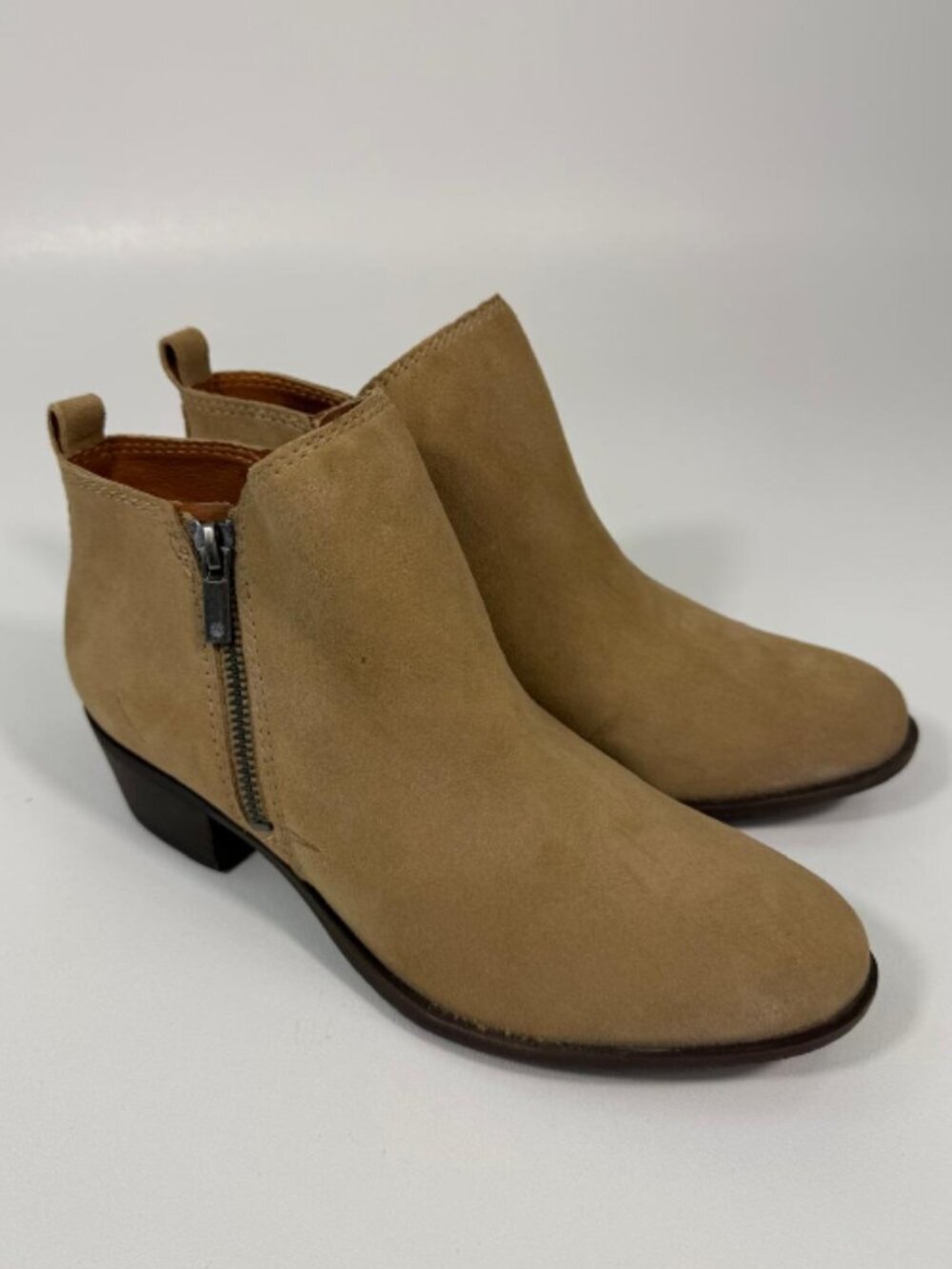 Lucky Brand Basel Out Zip Shooties, 8M